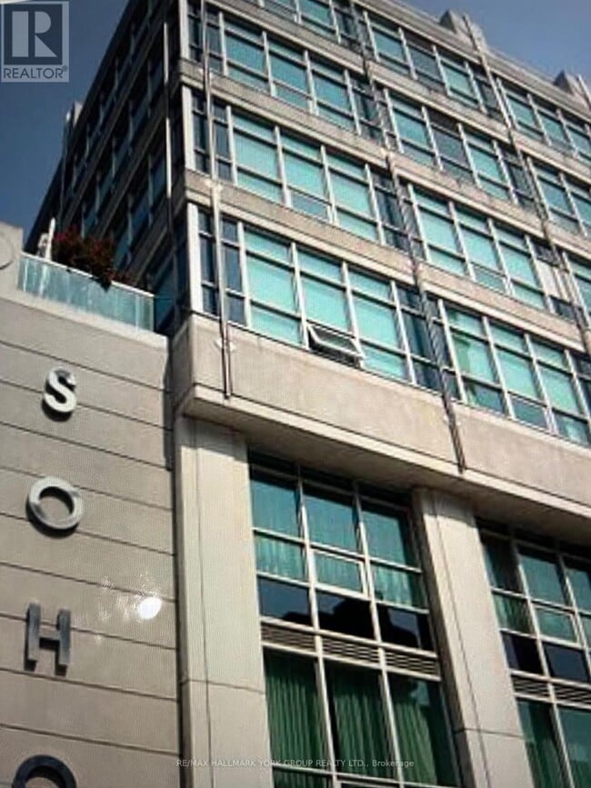 Building Photo - 350 Wellington St W