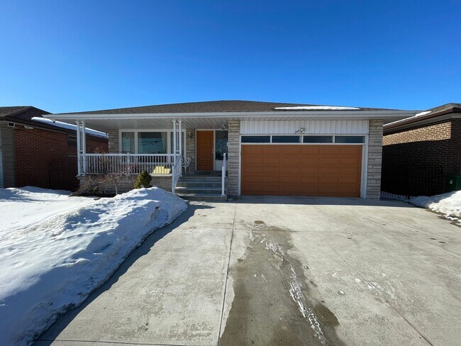 Photo du bâtiment - 245 Derrydown Rd