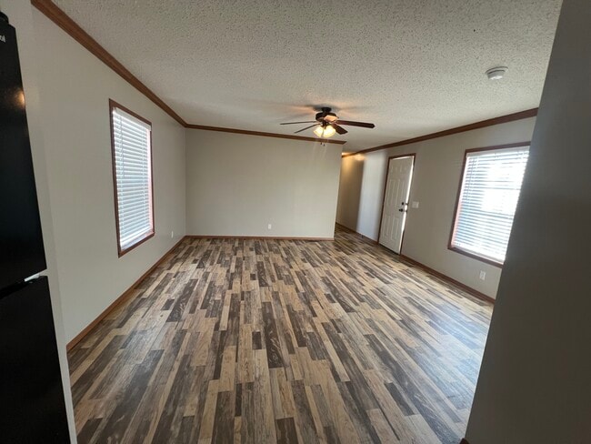 Building Photo - 143 Smokey Hill River Ct