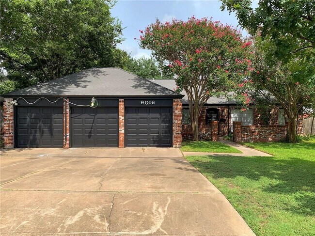 Building Photo - 9016 Collinfield Dr