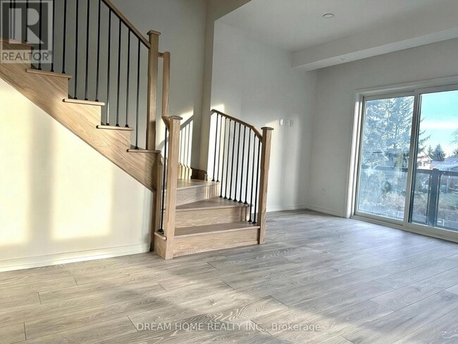 Building Photo - 22 Lytham Grn Cir