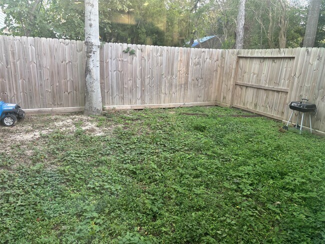 Foto del edificio - 6831 Paris St