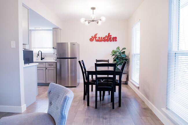 Foto del edificio - 3423 Willowrun Dr