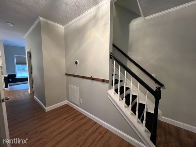 Building Photo - 4 br, 2.5 bath House - 4409 Laurel Run Dr ...