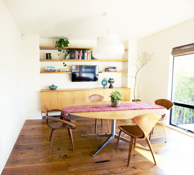 Dining room - 2287 Glendale Blvd