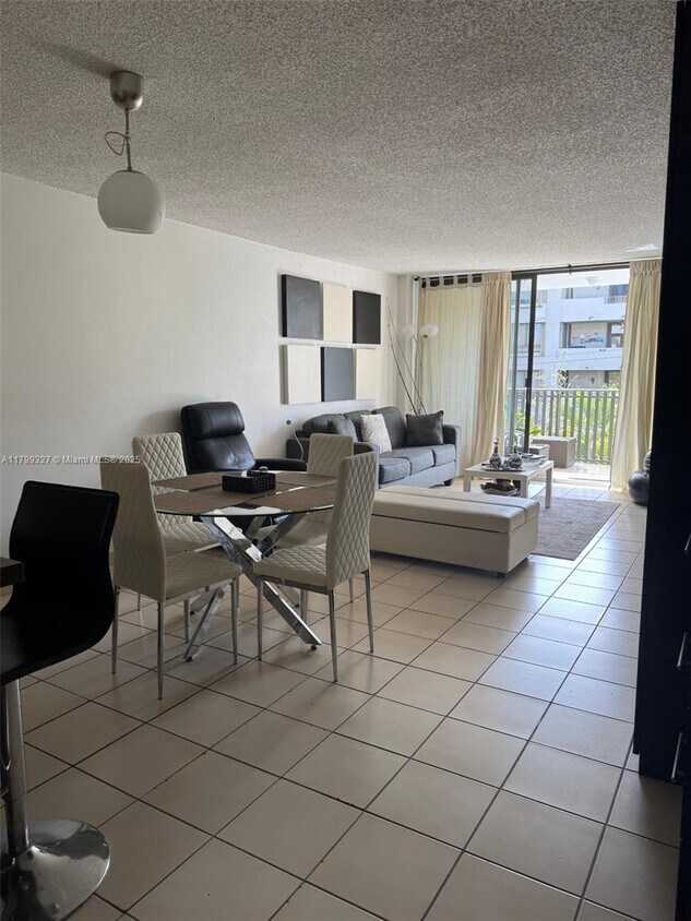 Foto del edificio - 100 Ocean Ln Dr