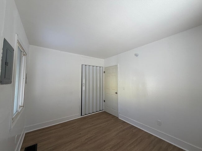 Foto del edificio - 3717 Nevada Ave