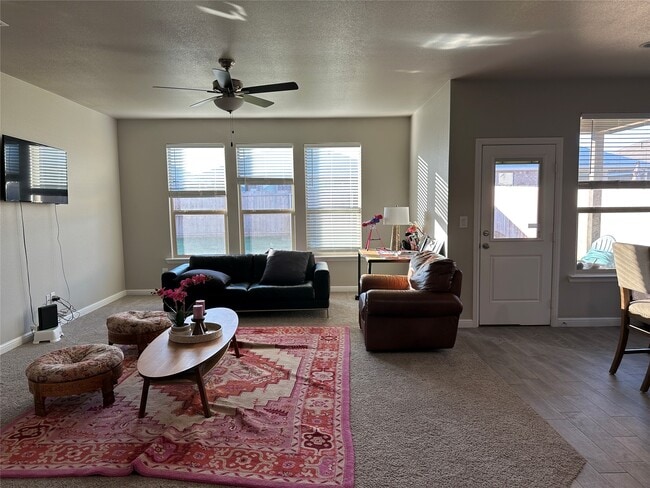 Foto del edificio - 3119 Mearns Ct