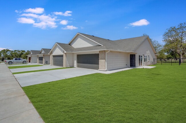 Foto del edificio - Auburn Villas - 3 Bedroom 2 Bathroom Molly