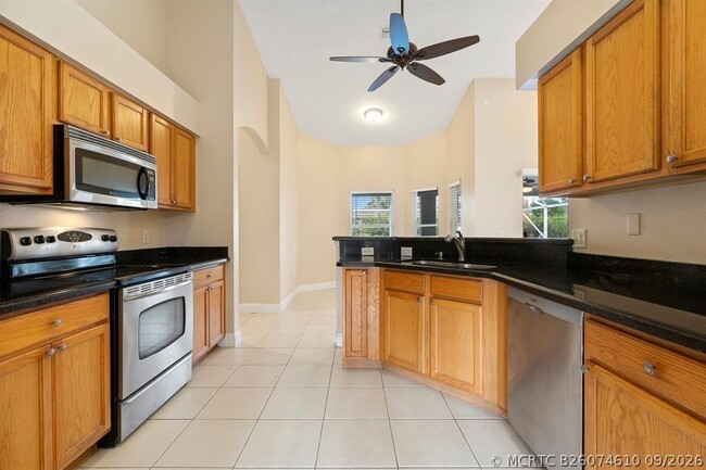 Building Photo - 2955 SW West Calabria Cir
