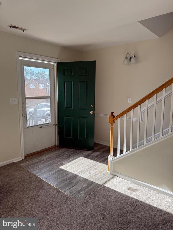 Foto del edificio - 230 Overlook Ct