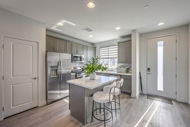 Building Photo - Serenity Townhomes