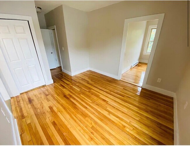 Foto del edificio - 272 Pleasant St