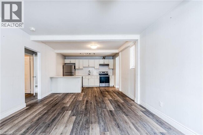 Photo du bâtiment - 1208 West 5th Street