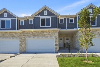 Building Photo - 953 W Mountain Holw Wy