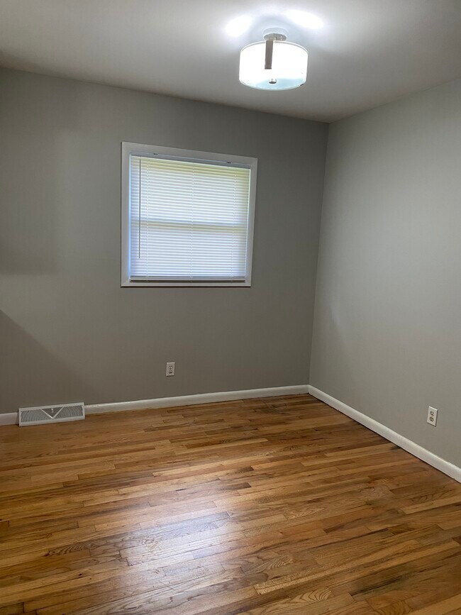 Foto del edificio - 1322 Hermitage Ave