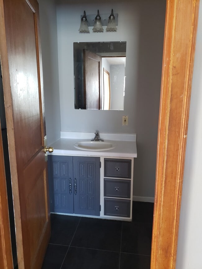 Building Photo - 2nd Street Duplex