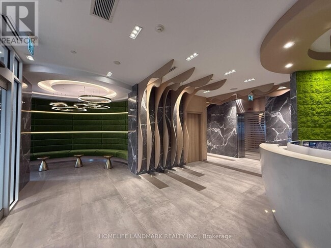 Building Photo - 21 Carlton St.