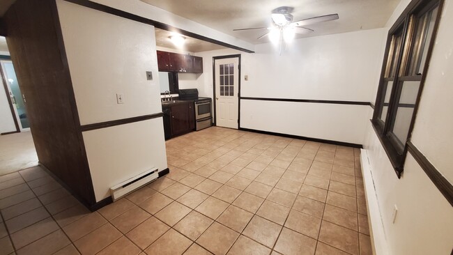 Kitchen/dining area - 239 Ingram Ave