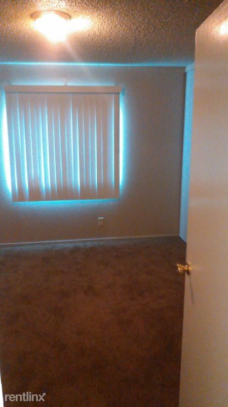 Primary Photo - 2 br, 1 bath Apartment - 255 MacArthur Blvd