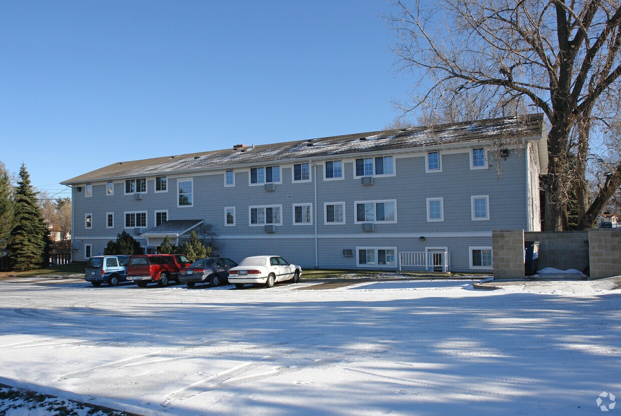 Primary Photo - 3940 Peters Pl