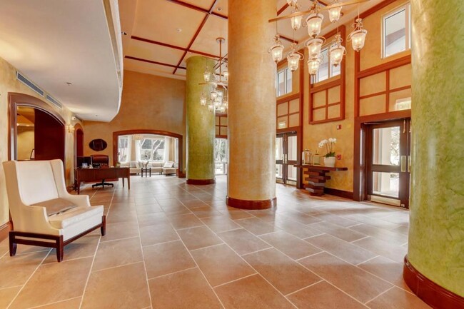 Building Photo - 2951 S Bayshore Dr