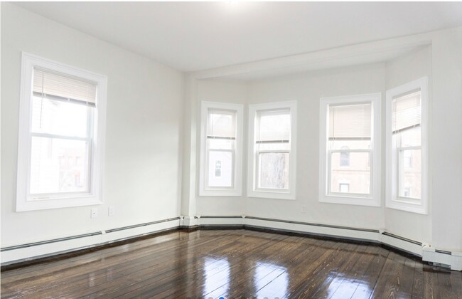 Building Photo - 3110 Washington St