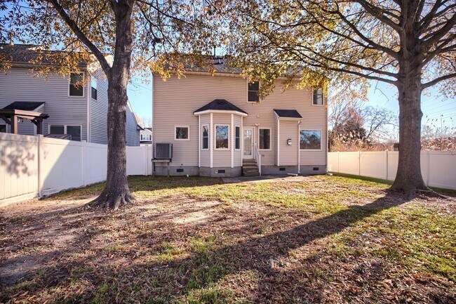 Photo - Call Sabrina Thomas for information at 757-767-0767 House