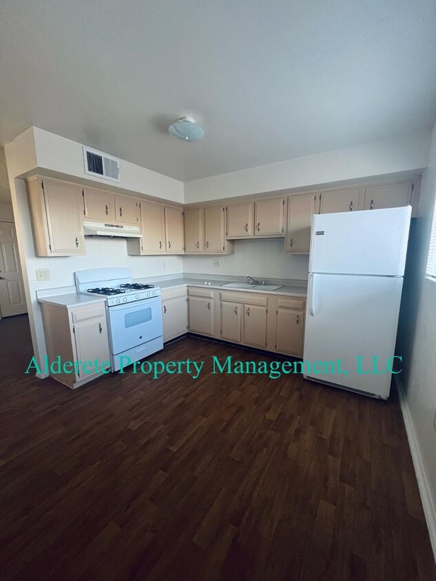 Foto principal - 8309 Trumbull Ave SE