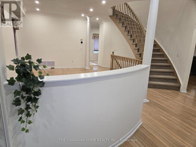 Photo du bâtiment - 5244 Forestwalk Cir