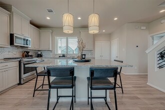 Building Photo - 7659 Green Bulrush Wy