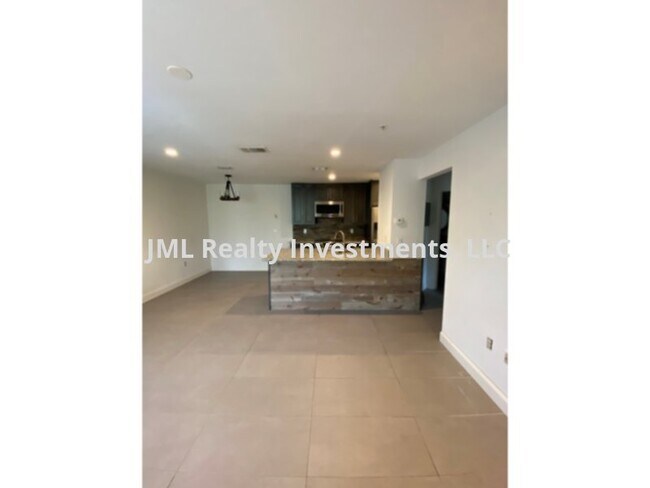 Foto del edificio - 615 Dory Ln