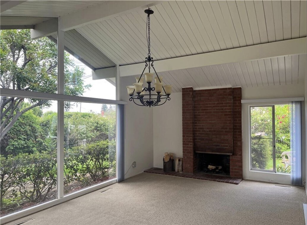 Foto principal - 1081 Wass St