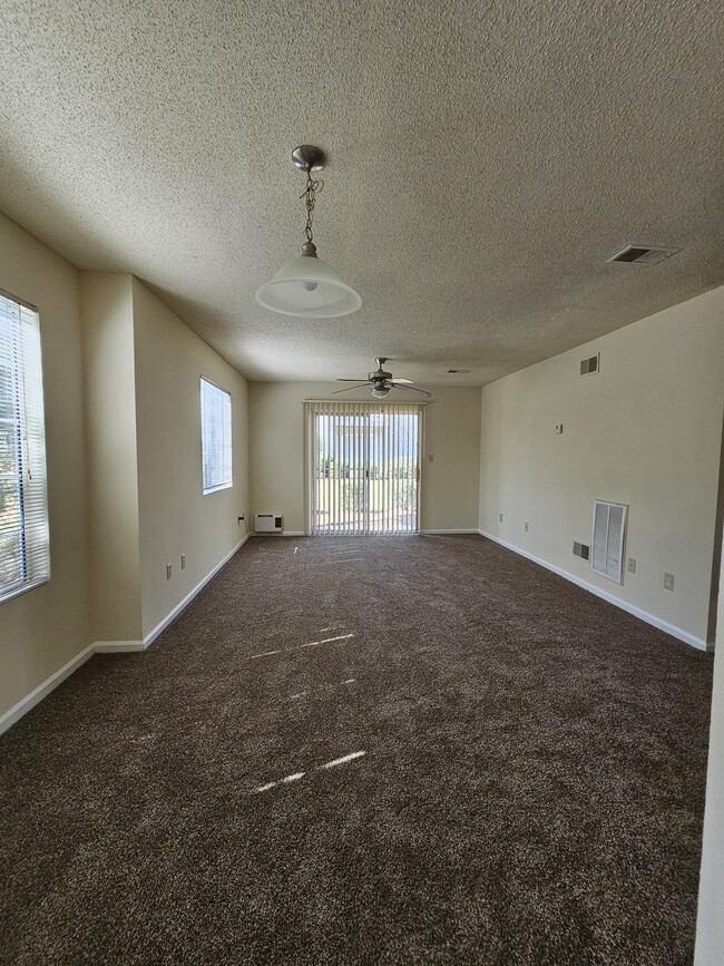 Foto del edificio - Foxfield Apartments