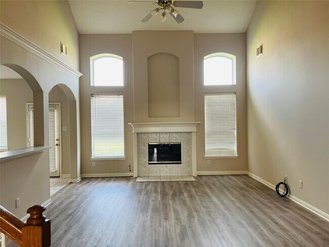 Foto del edificio - 152 Greenridge Cir