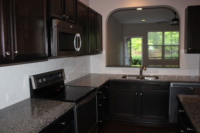 Building Photo - 760 Wickham Ridge Rd