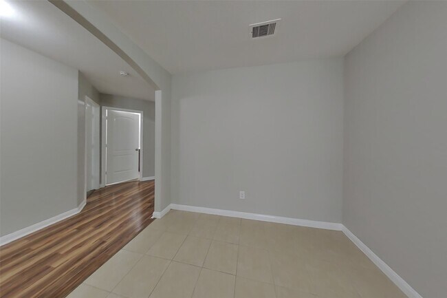 Building Photo - 8902 Snapping Turtle Dr