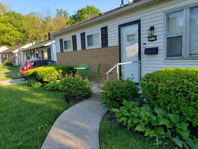 Building Photo - 2610 Firtree Ct