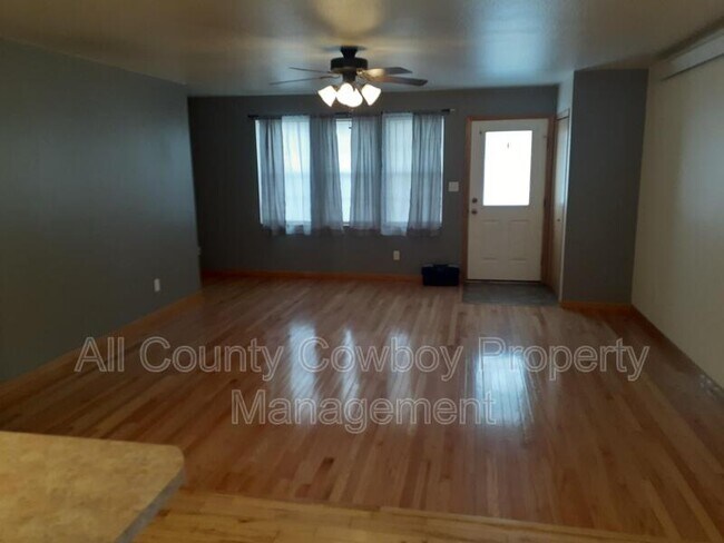 Foto del edificio - 1702 Walsh Ct