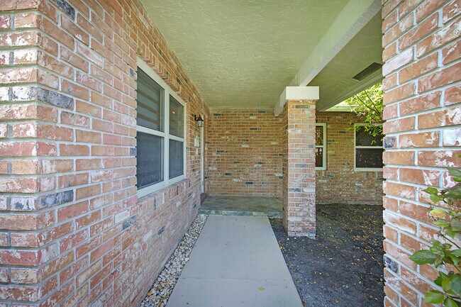 Building Photo - 11337 Little Bear Way