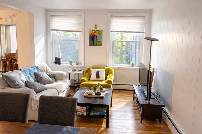 Foto del edificio - 199 Winthrop Rd