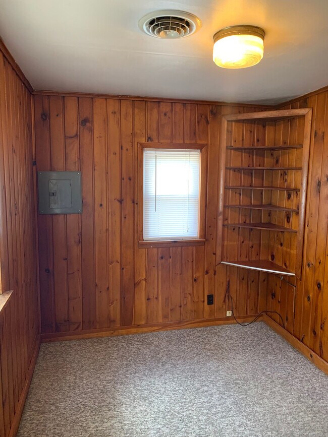 Building Photo - 411 N Penfield St