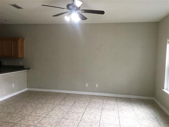Building Photo - 1852 Ivy Ln