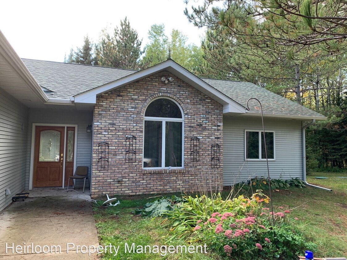 6713 Haugen Ln, Duluth, MN 55803 House Rental in Duluth, MN