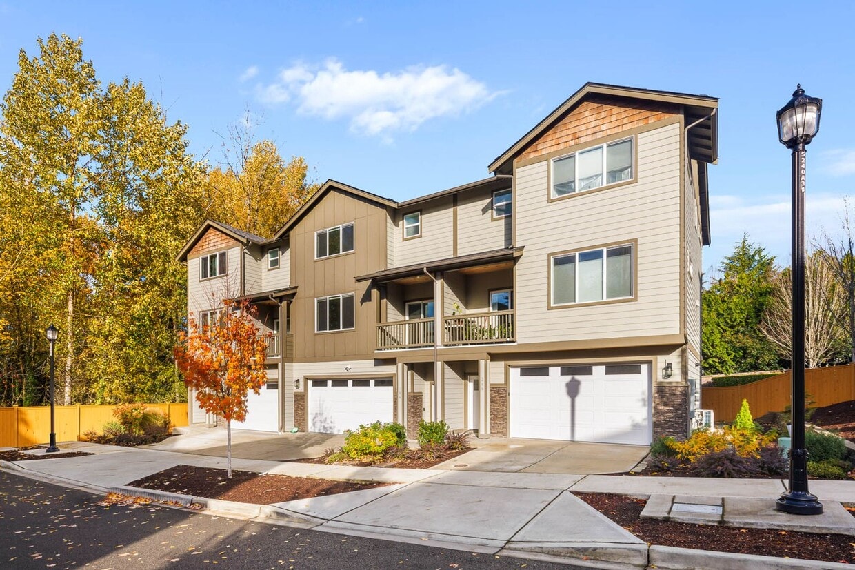 Primary Photo - 304 S 48th Ct