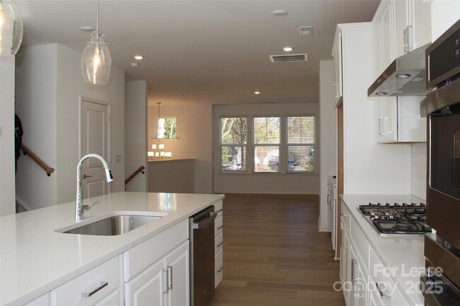 Building Photo - 743 Hoke Ln