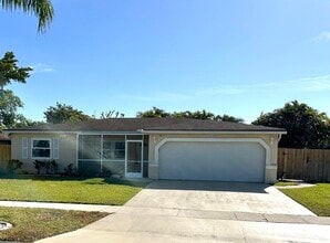 Building Photo - 10615 Ermine Ave
