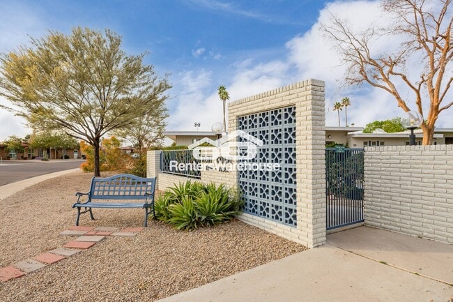 Foto del edificio - 13211 N Cedar Dr