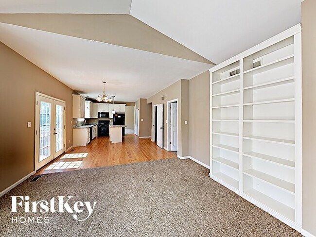 Foto del edificio - 74 Huckleberry Ct