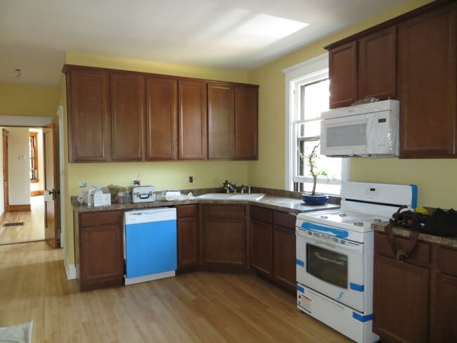 Building Photo - 3736 N Keeler Ave